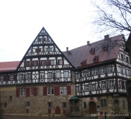 Clădire seculară care din anii 1832-1833 adăpostește sediul Kessler, cel mai vechi producător de vin spumant din Germania