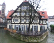 Un restaurant ca o insulă, pe râul Neckar